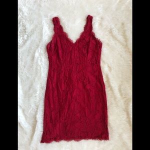 Adrianna Papell Women’s Deep V Lace Sheath Dress